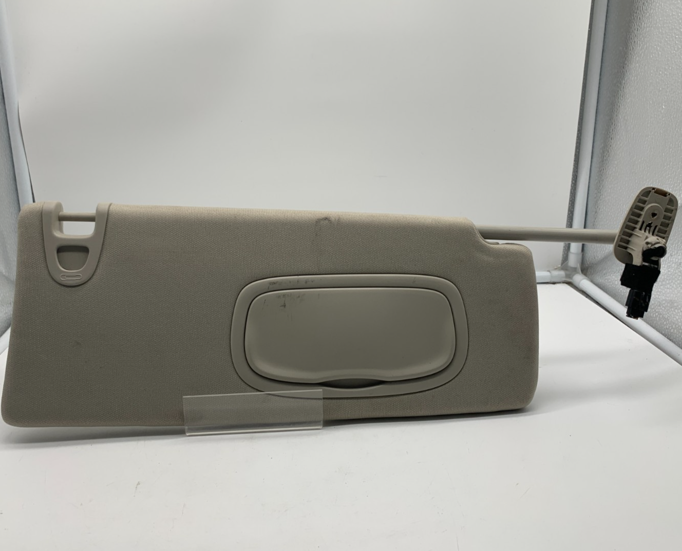 2014-2018 Jeep Grand Cherokee Passenger Sun Visor Gray Illuminated OEM D03B19015