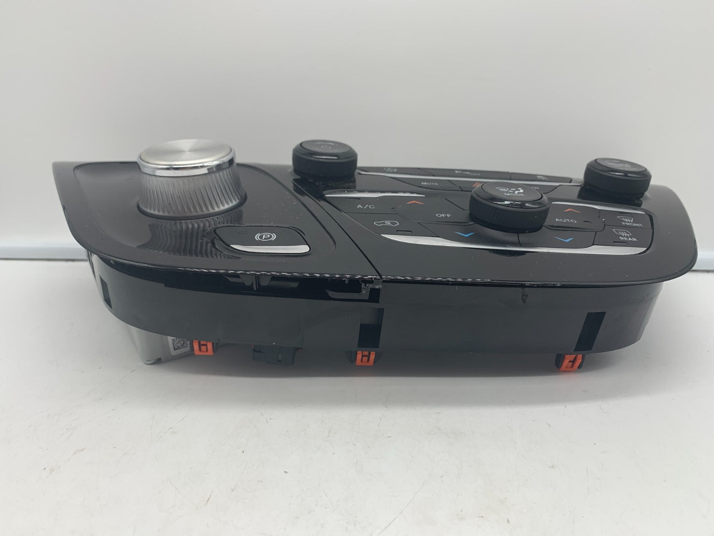 2018-2020 Chrysler Pacifica Climate Control 3 Zone AC Heater Unit OEM A01B30099