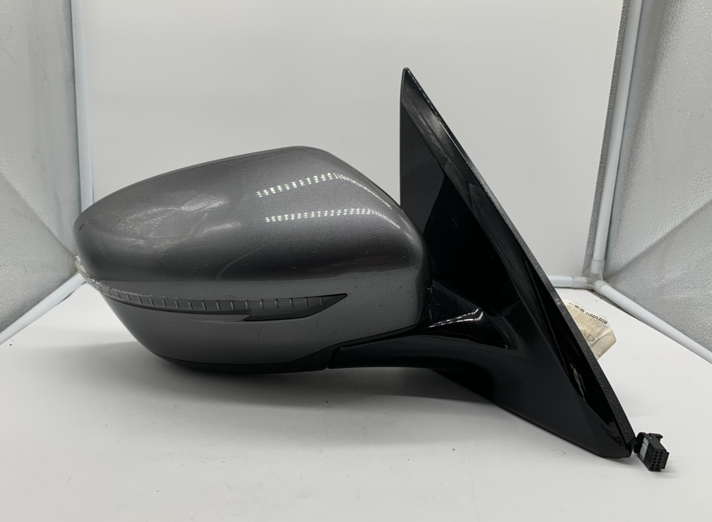 2017 Nissan Pathfinder Passenger Side Power Door Mirror Gray OEM A02B23030