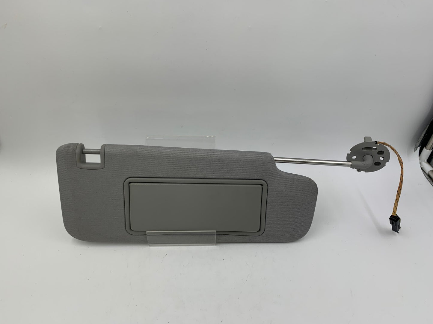 2016-2021 Chevrolet Malibu Passenger Sun Visor Illuminated OEM C02B32026