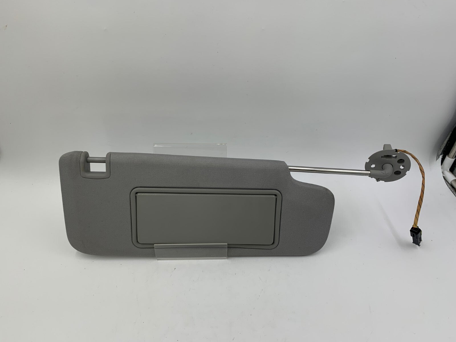 2016-2021 Chevrolet Malibu Passenger Sun Visor Illuminated OEM C02B32026