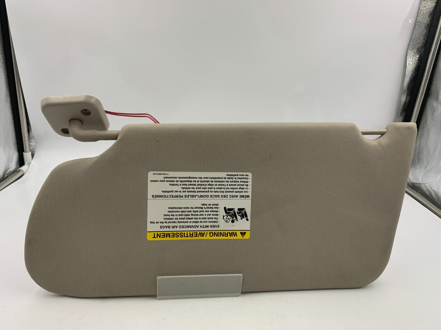 2009-2012 Ford Flex Passenger Sun Visor Sunvisor Gray Illuminated OEM B04B27005