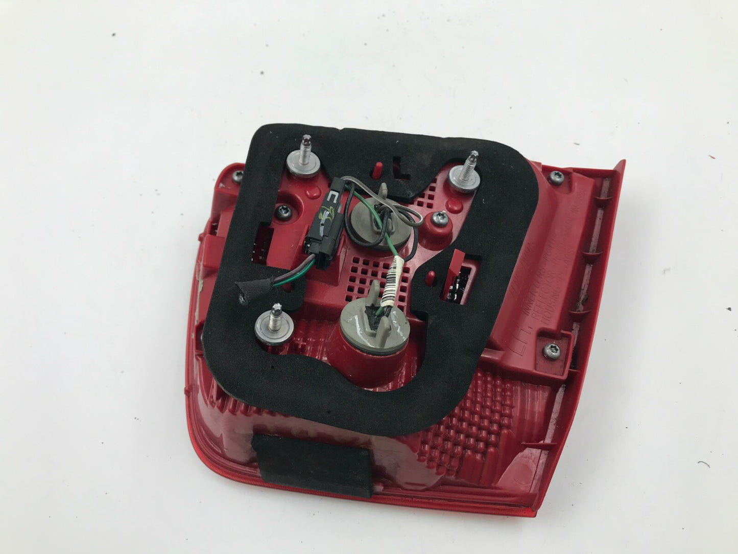 2013-2016 Chevrolet Malibu Driver Side Trunklid Tail Light Taillight E01B40080