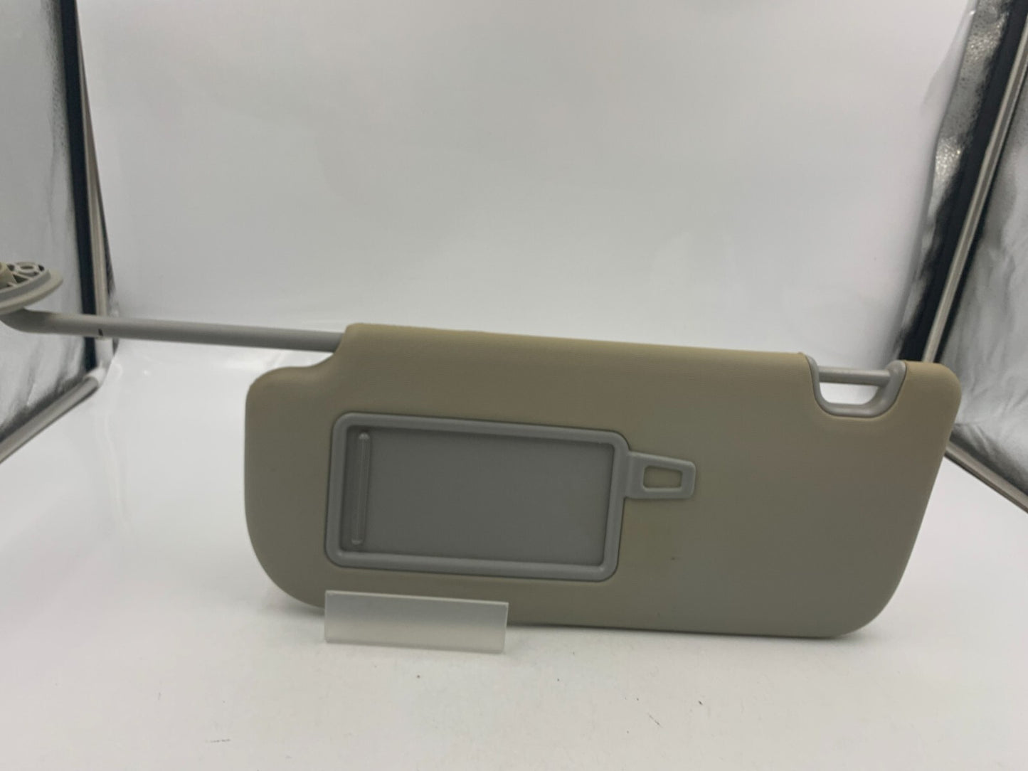 2014-2019 Kia Soul Driver Sun Visor Gray Illuminated OEM F02B04054