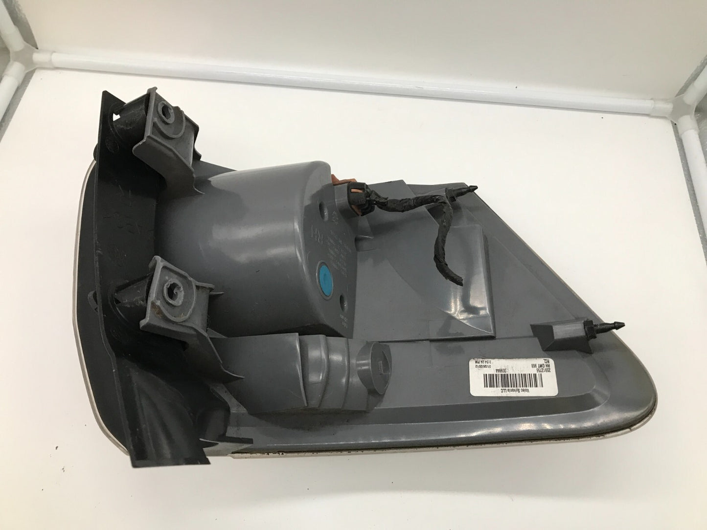 2007-2012 GMC Acadia Passenger Side Tail Light Taillight OEM C03B63002