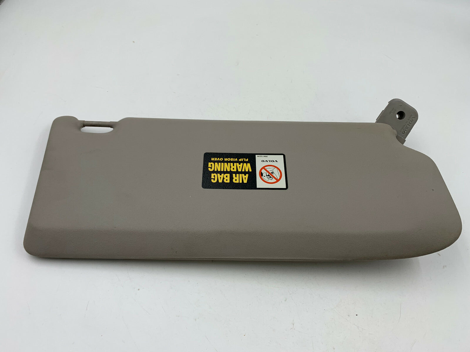 2005-2006 Volvo S50 Driver Sun Visor Gray Illuminated OEM C02B17082