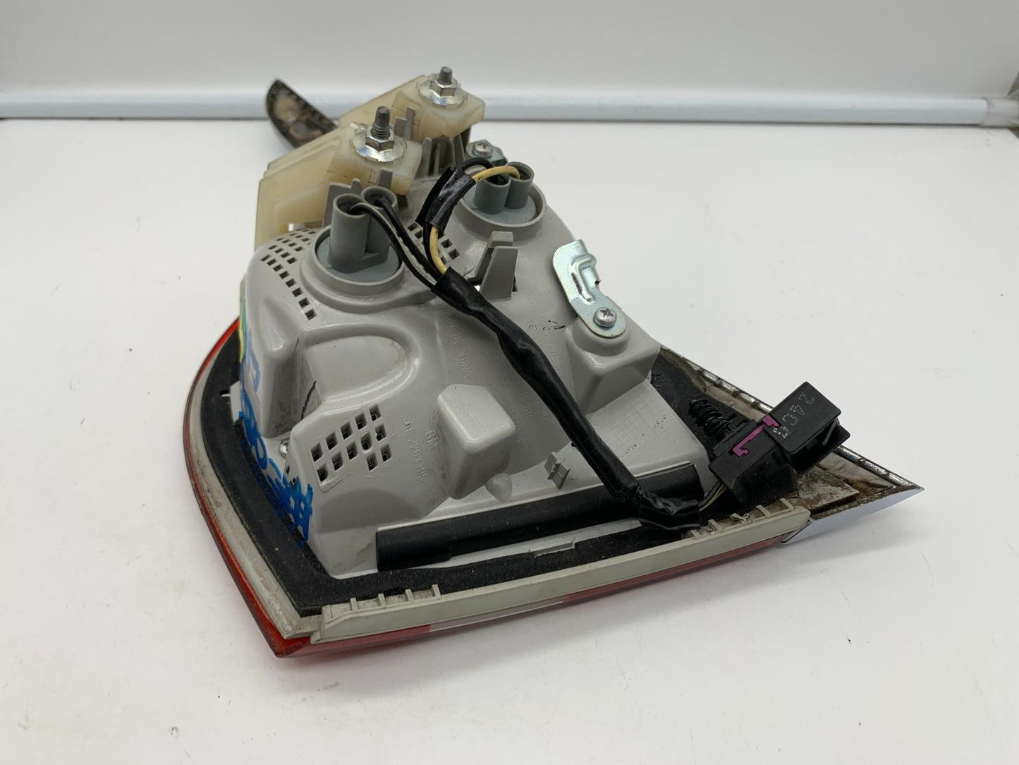 2012-2017 Buick Verano Driver Side Trunklid Tail Light Taillight OEM 22985775