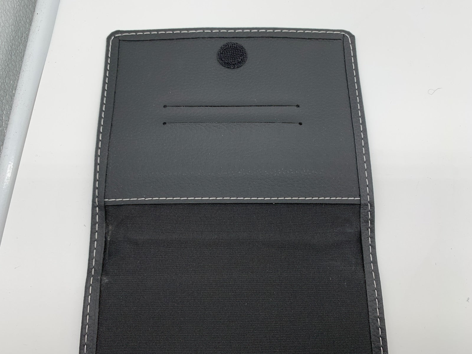 2019 Volkswagen Atlas Owners Manual Set with Case OEM A02B31010