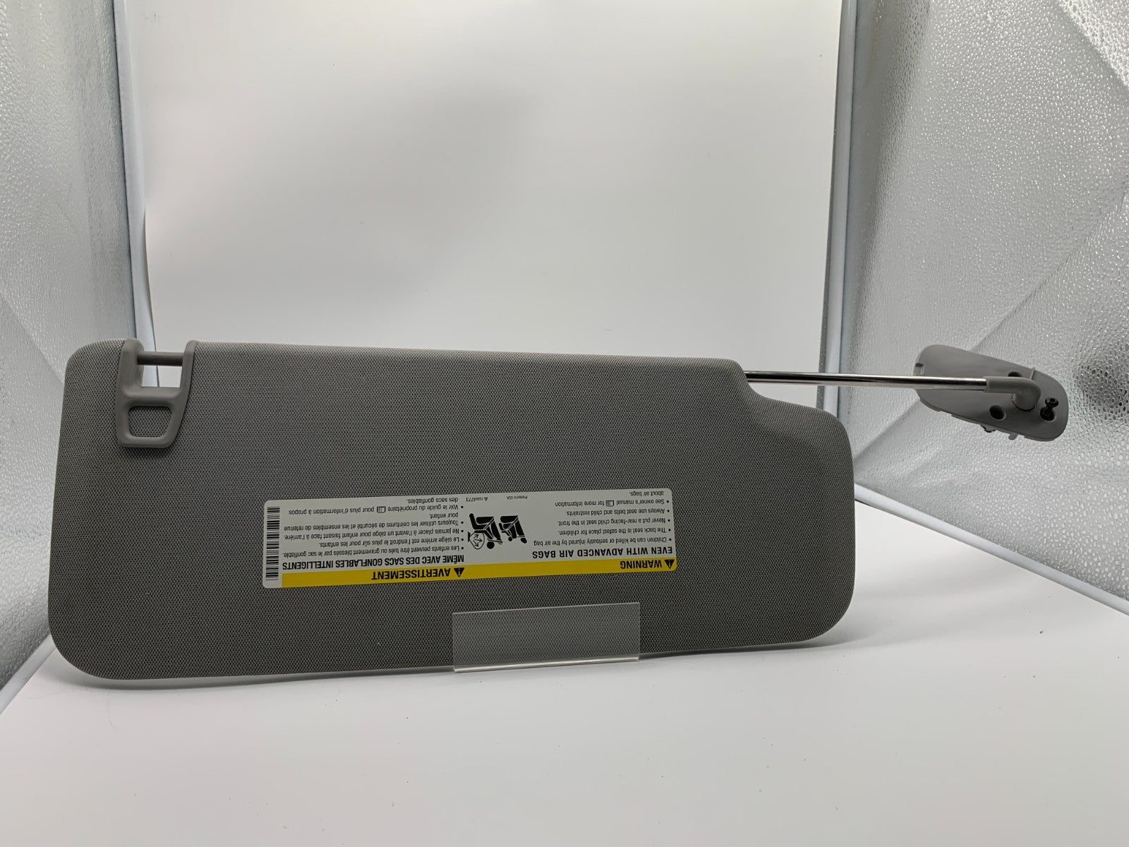 2014-2019 GMC Sierra 1500 Driver Sun Visor without Illumination Gray OEM