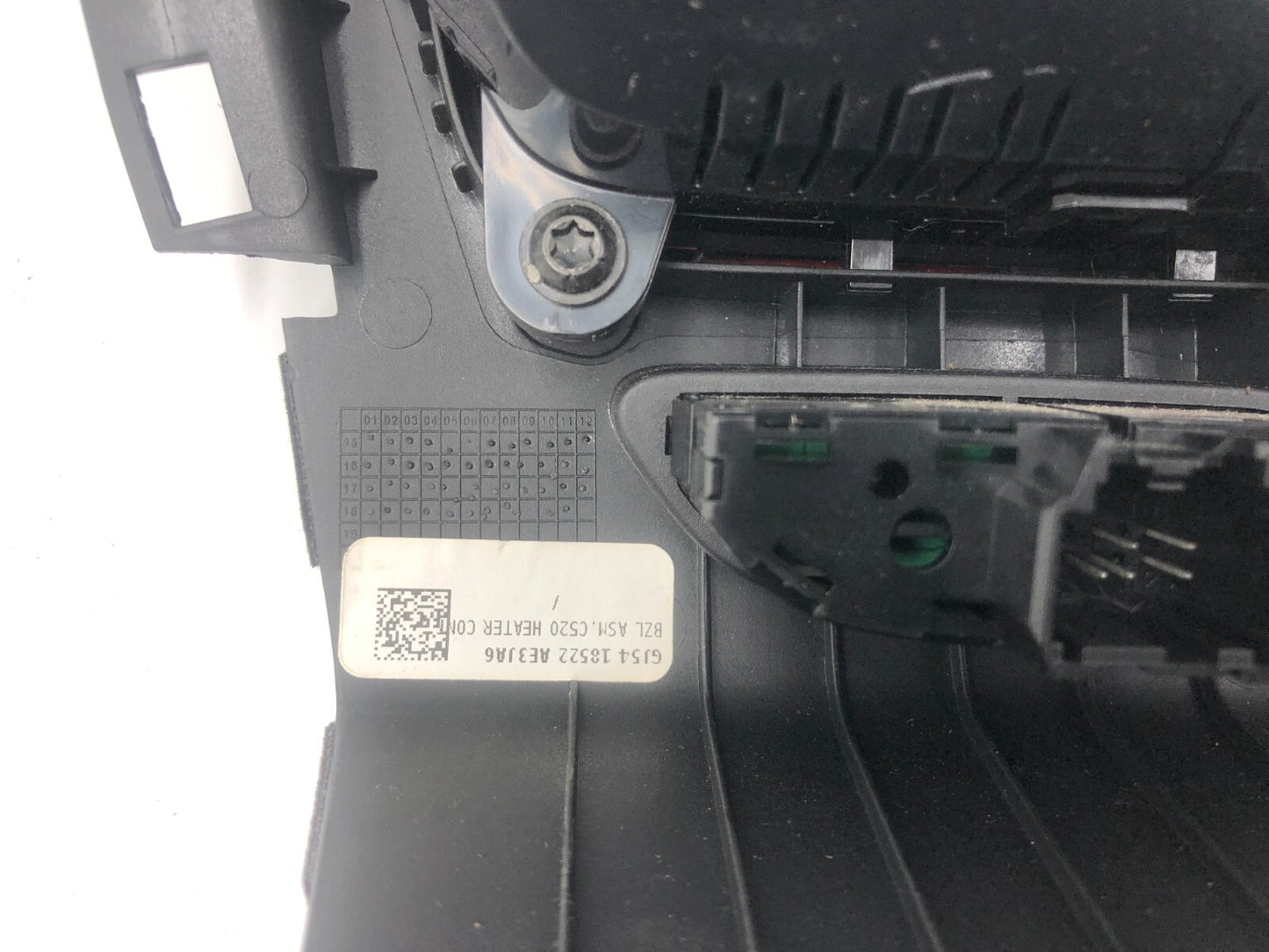 2018-2019 Ford Escape AC Heater Climate Control Unit OEM C01B44007