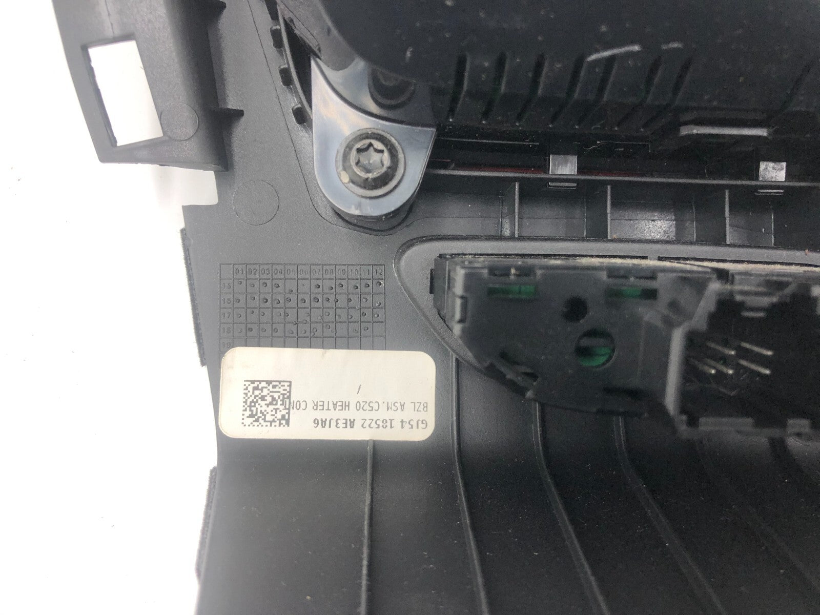2018-2019 Ford Escape AC Heater Climate Control Unit OEM C01B44007