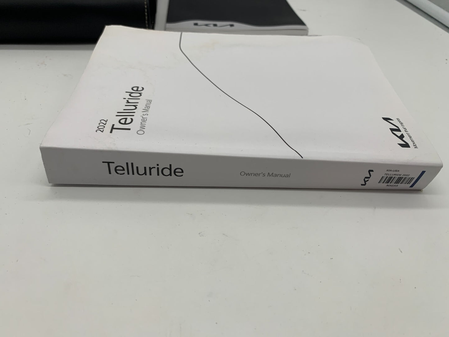 2022 Kia Telluride Sedan Owners Manual Set with Case OEM E01B46009