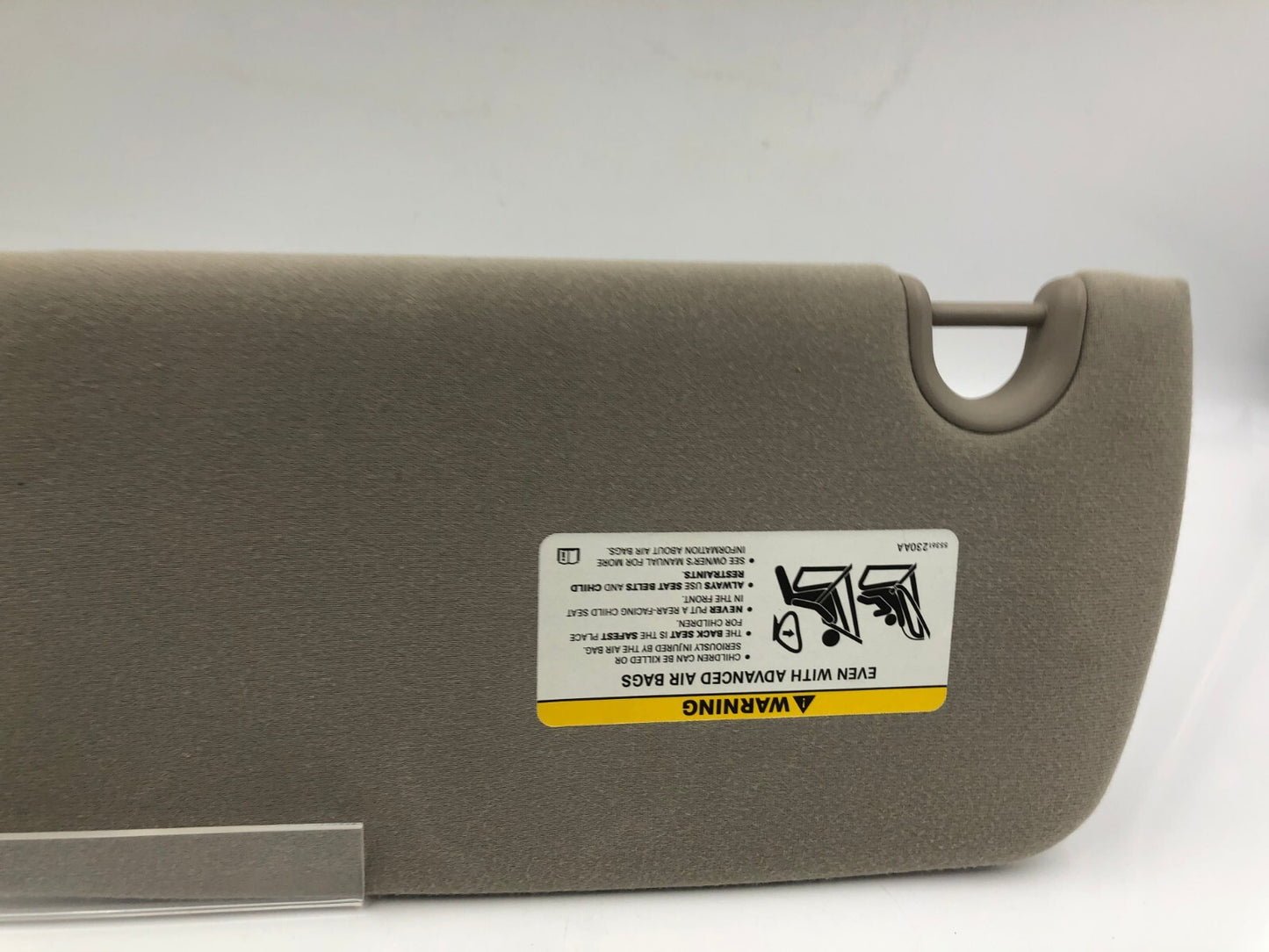 2007-2008 Chrysler Pacifica Passenger Sun Visor Sunvisor Gray OEM B03B12004