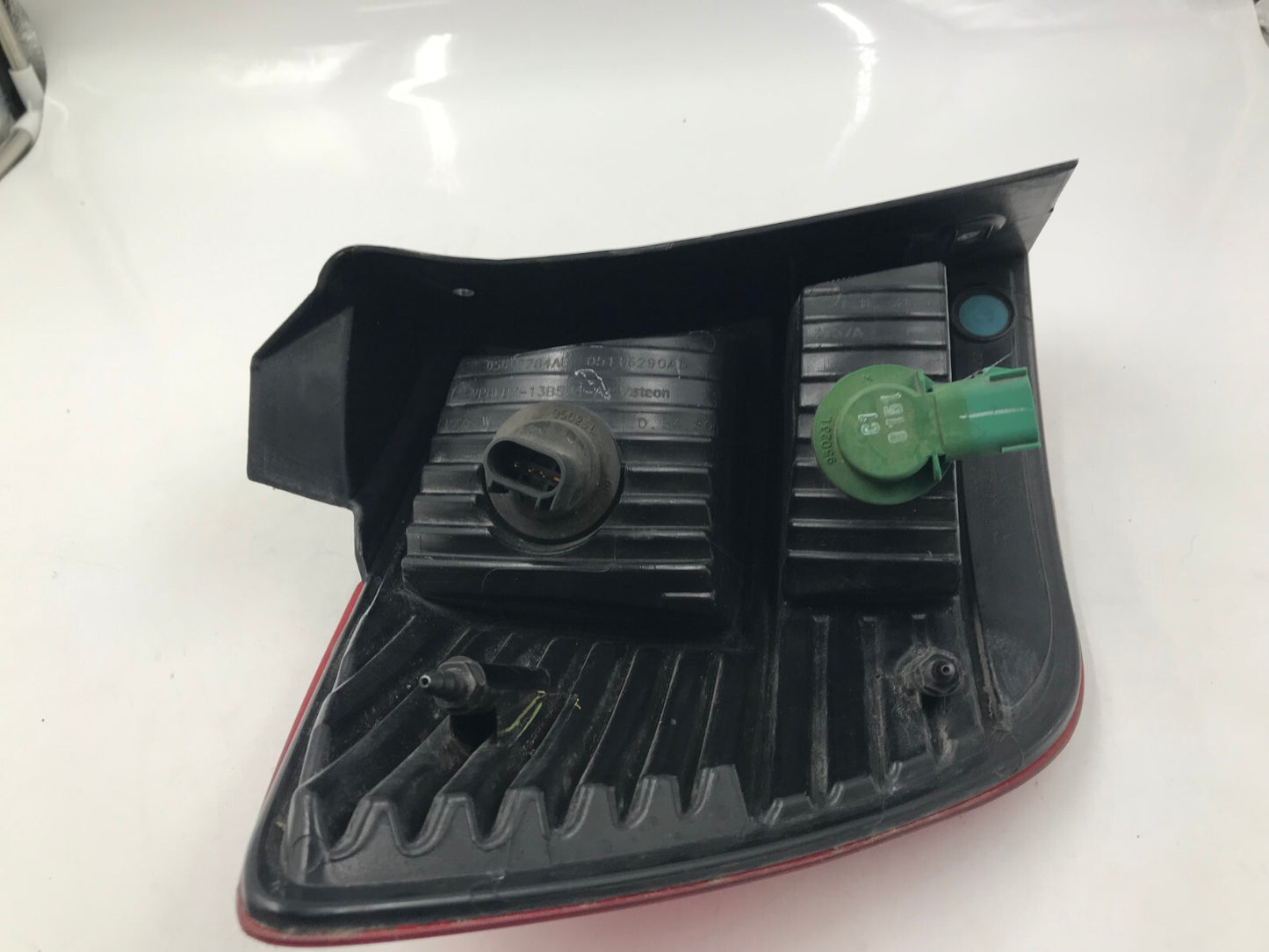 2009-2011 Dodge Journey Passenger Side Tail Light Taillight OEM A02B31019