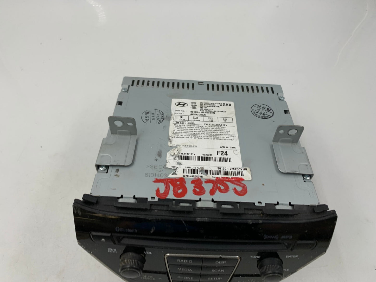 2016 Hyundai Genesis AM FM Radio CD Player Receiver OEM B01B29027