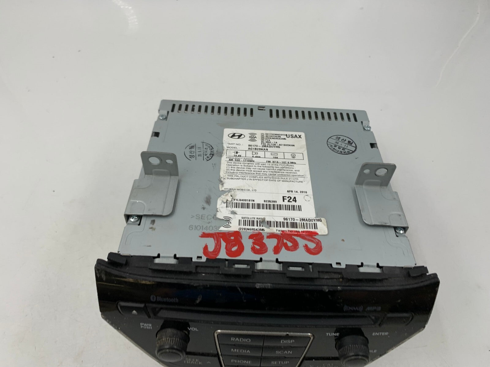 2016 Hyundai Genesis AM FM Radio CD Player Receiver OEM B01B29027