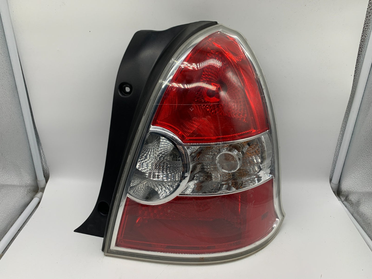 2008-2011 Hyundai Accent Hatchback Passenger Side Tail Light OEM A01B38013