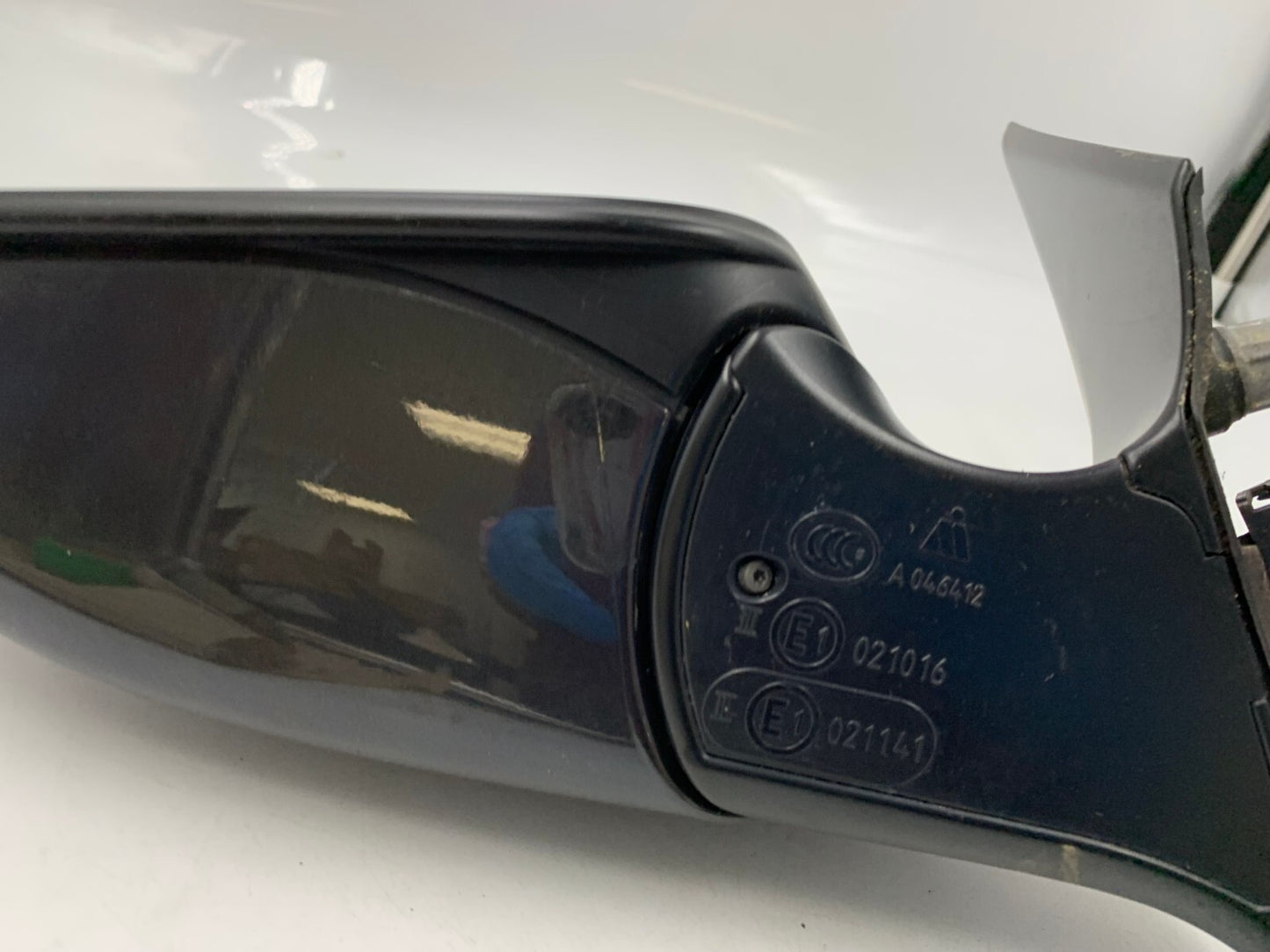 2011-2012 BMW 528i Driver Side View Power Door Mirror Black OEM D04B18081