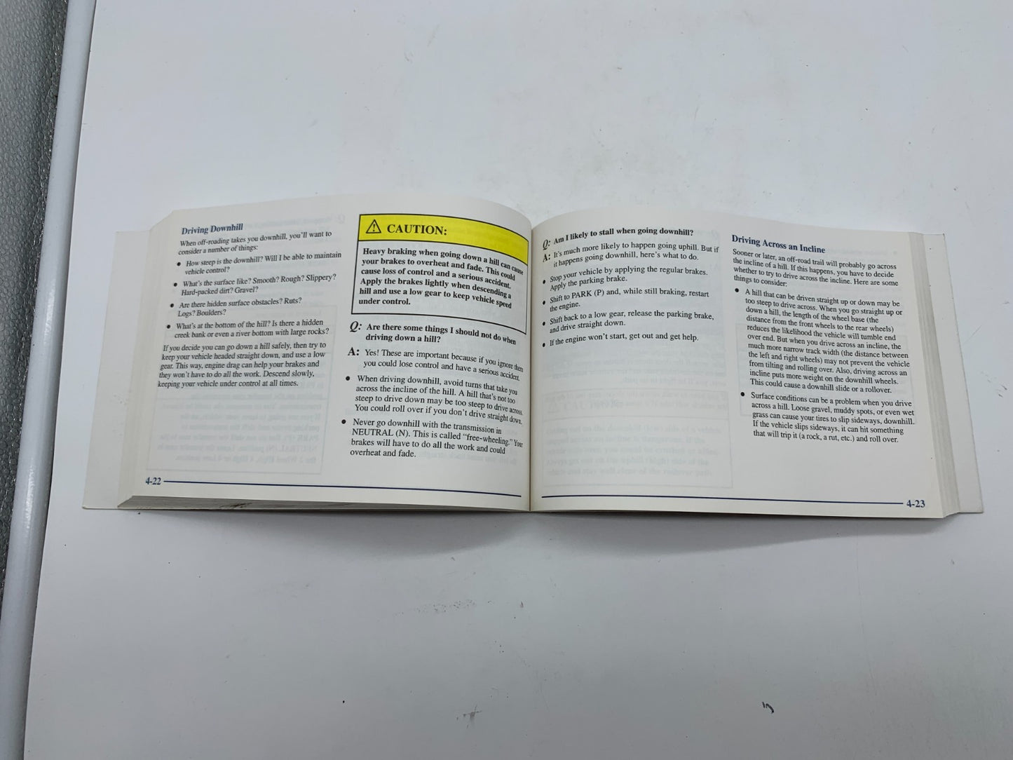 1999 GMC Yukon 1500 Owners Manual with Case OEM C03B29002