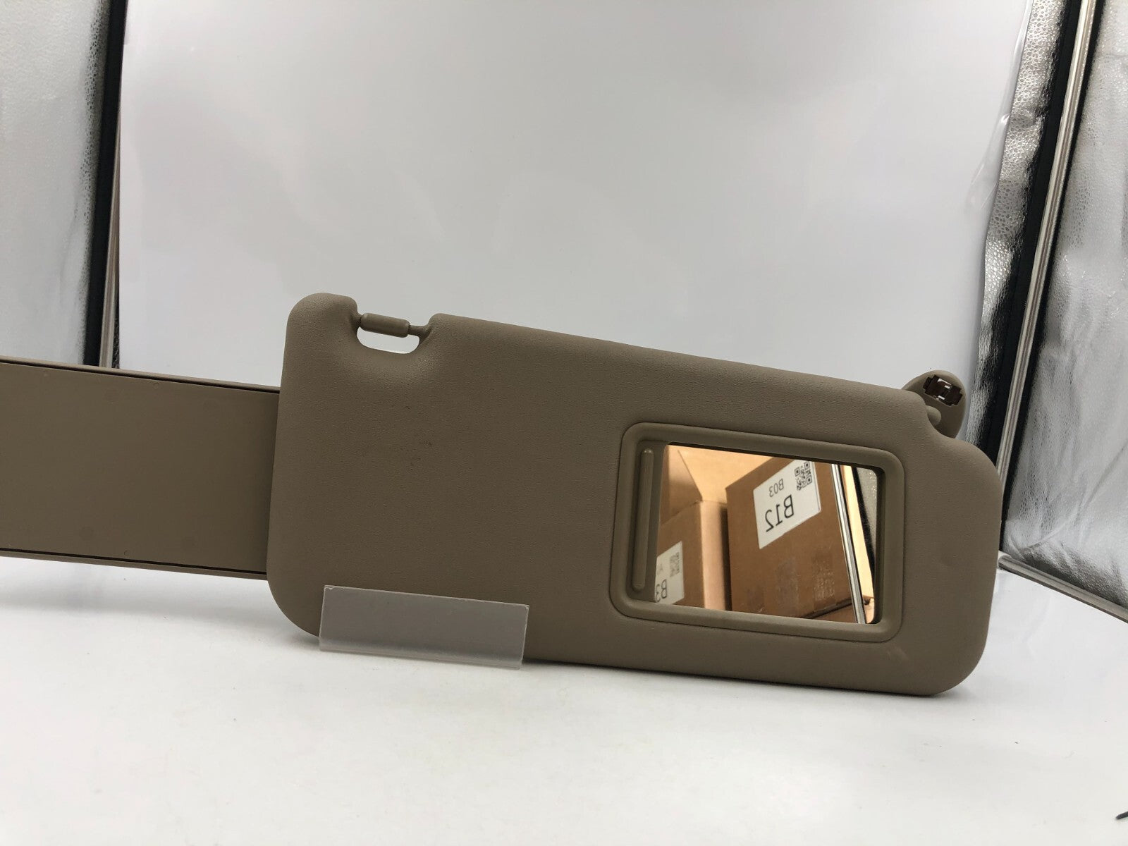 2010-2014 Toyota Rav4 Passenger Sun Visor Brown Illuminated OEM A01B53042