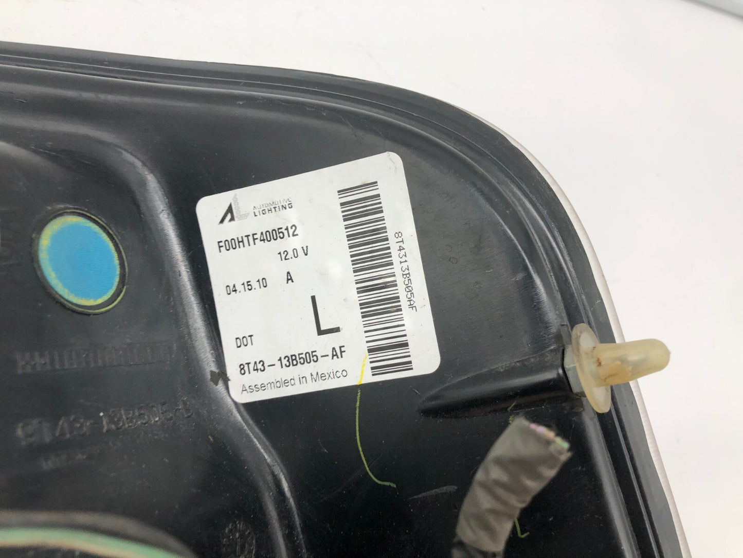 2007-2010 Ford Edge Driver Side Tail Light Taillight OEM D04B70008