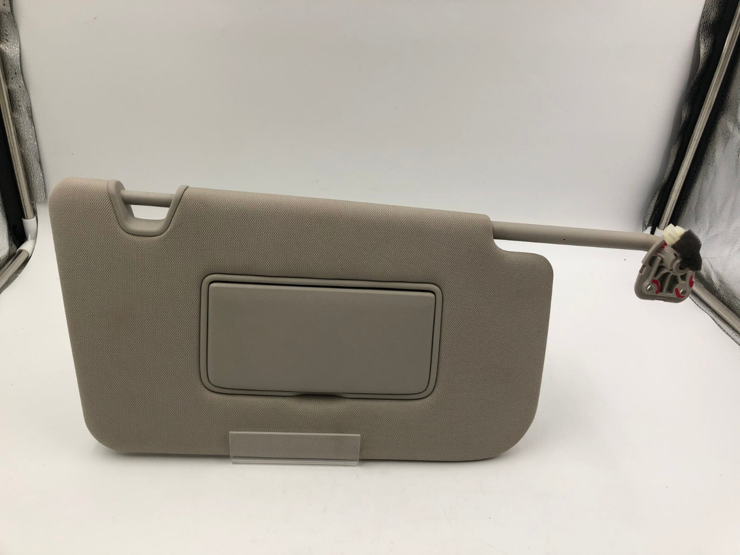 2014-2017 Nissan Rogue Passenger Sun Visor Gray Illuminated OEM D01B40010
