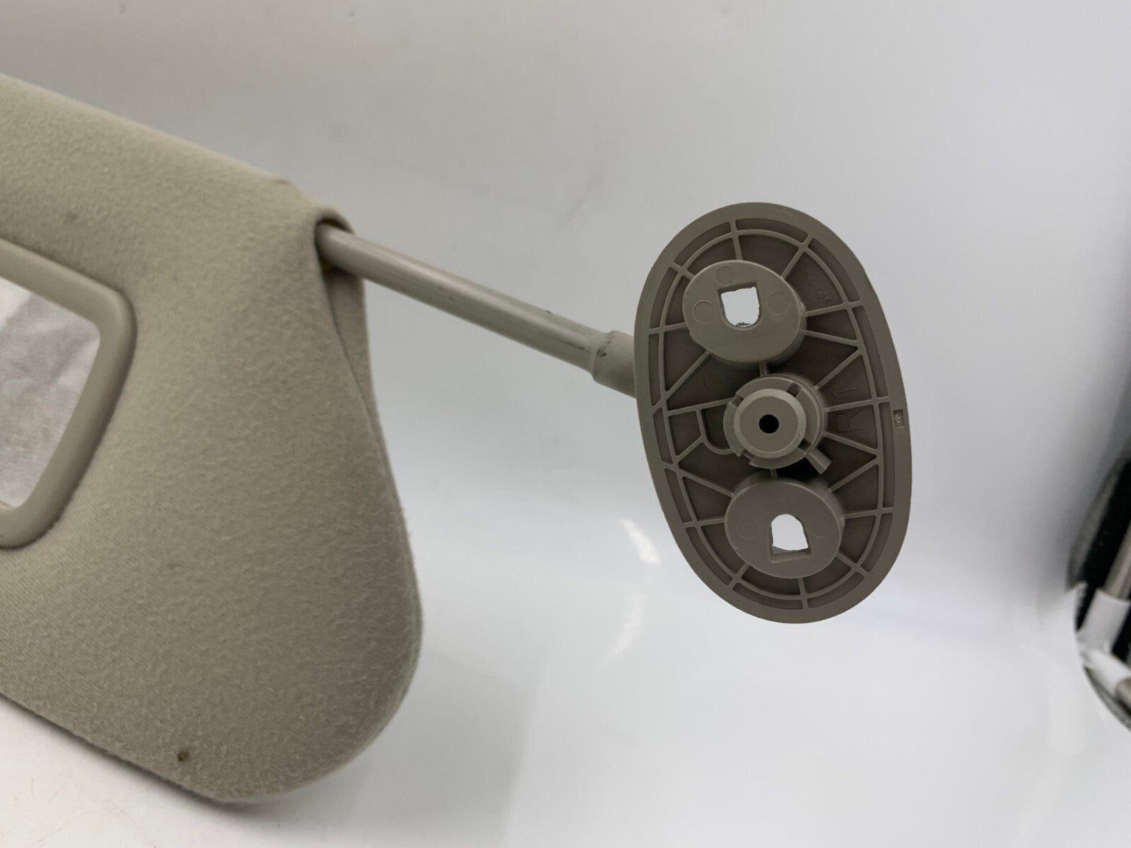 2000-2005 Chevrolet Impala Passenger Sun Visor Gray OEM A01B55041