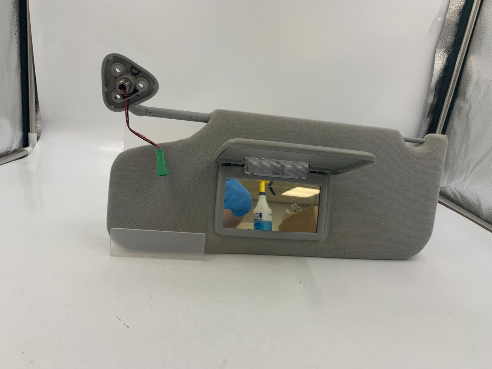 2005-2007 Ford Freestyle Driver Visor Sun Visor Gray Illuminated OEM E03B13050