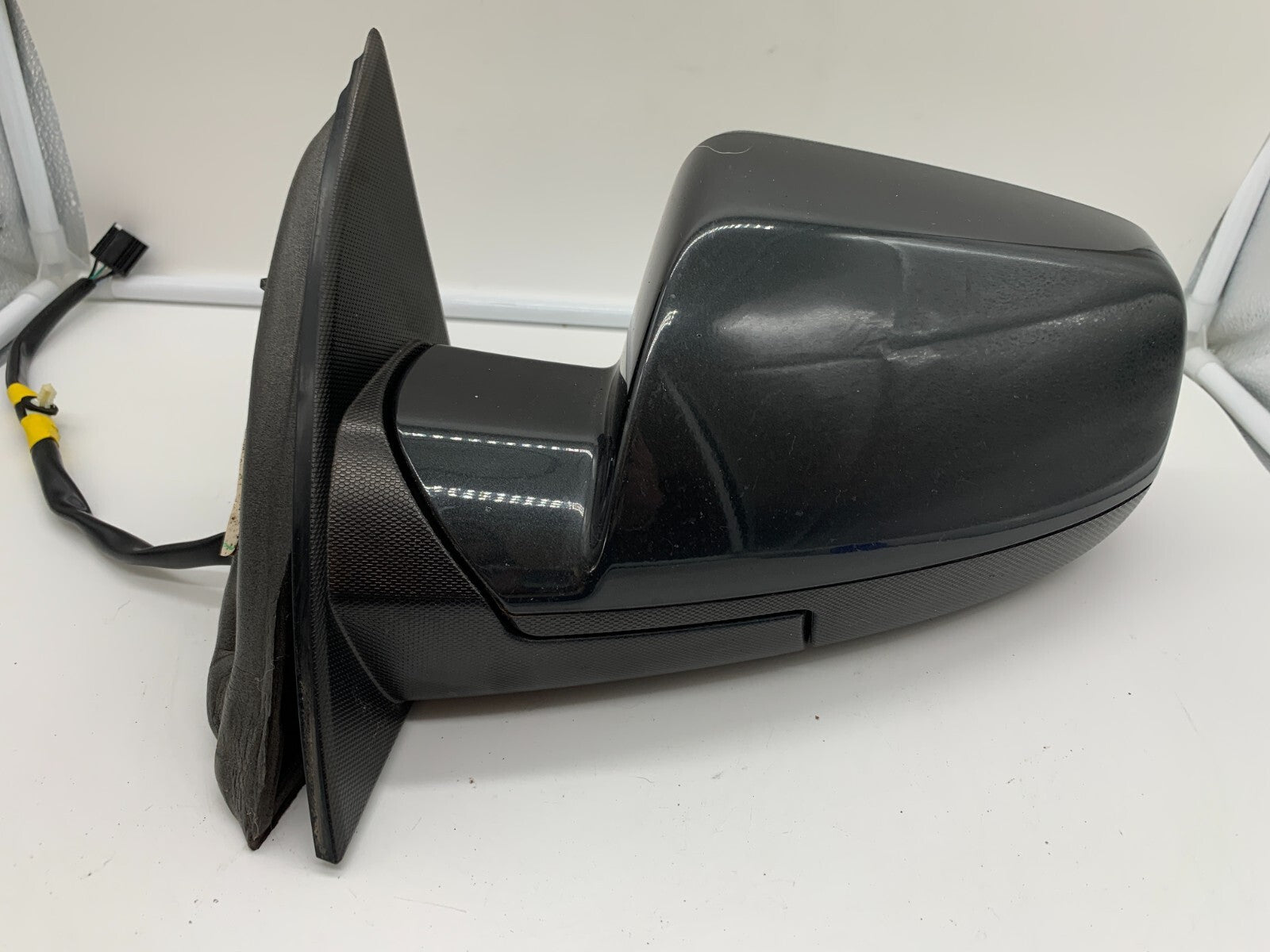 2011-2014 GMC Terrain Driver Side Power Door Mirror Gray OEM D03B66001