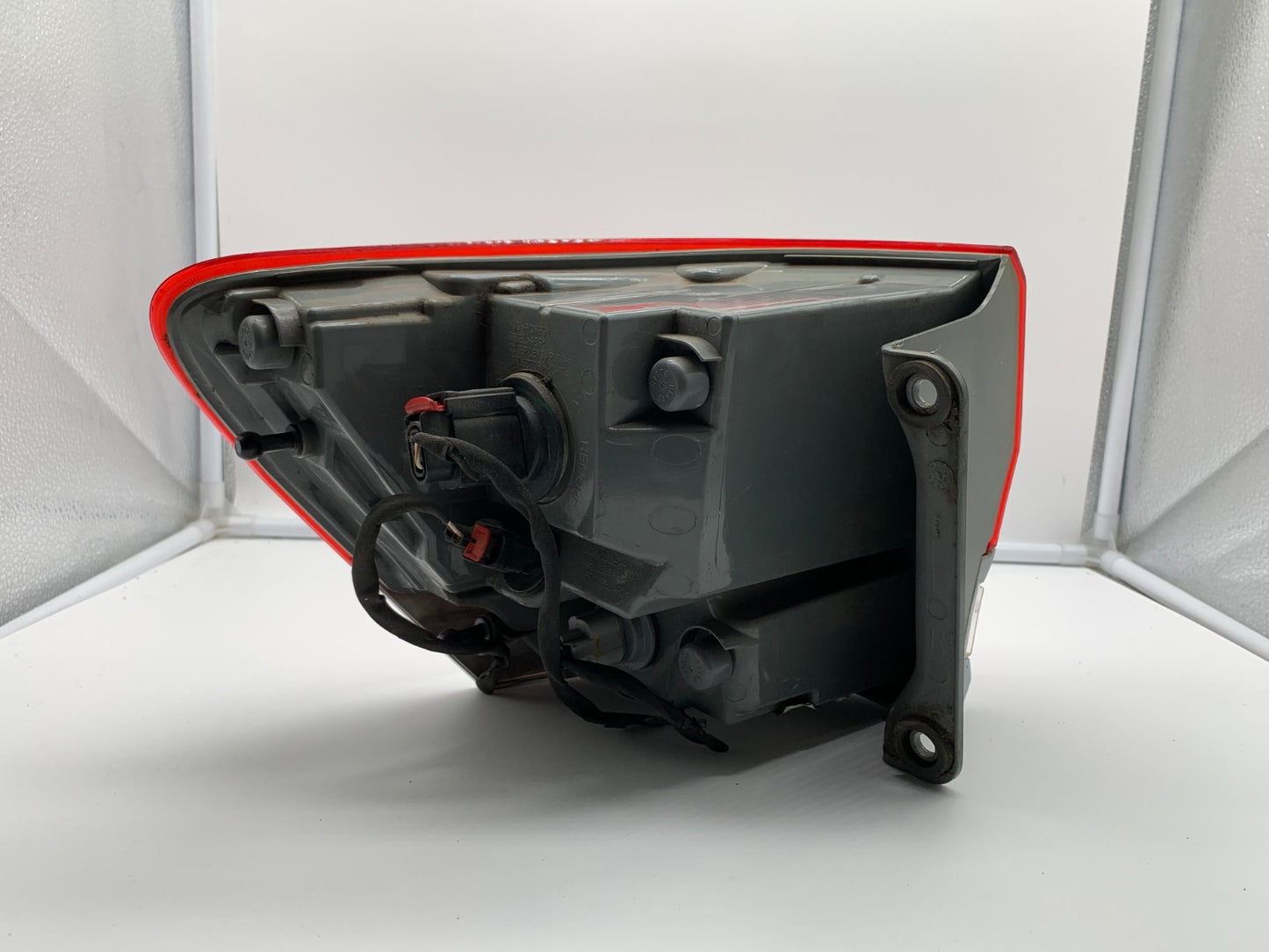 2015-2021 Jeep Grand Cherokee Passenger Side Tail Light Taillight OEM B03B28005