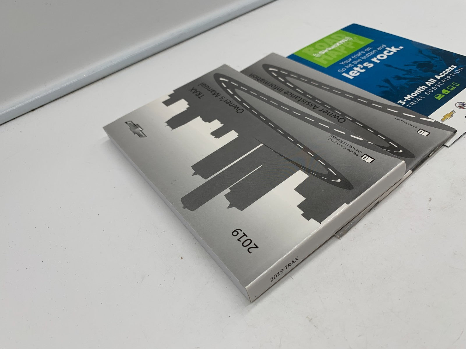 2019 Chevrolet Trax Owners Manual Set OEM A02B44043