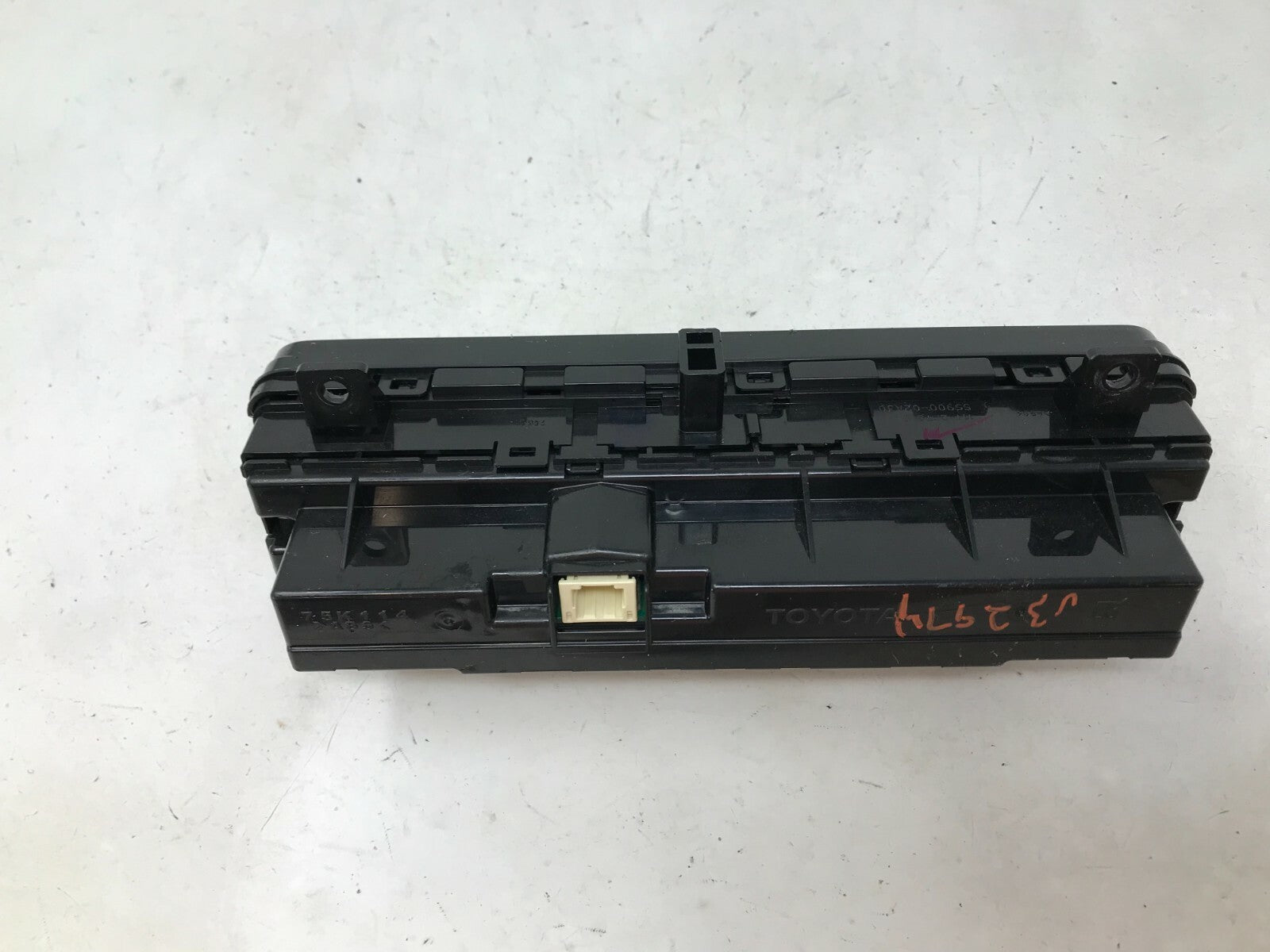 2017-2019 Toyota Corolla AC Heater Climate Control Unit OEM D02B39011