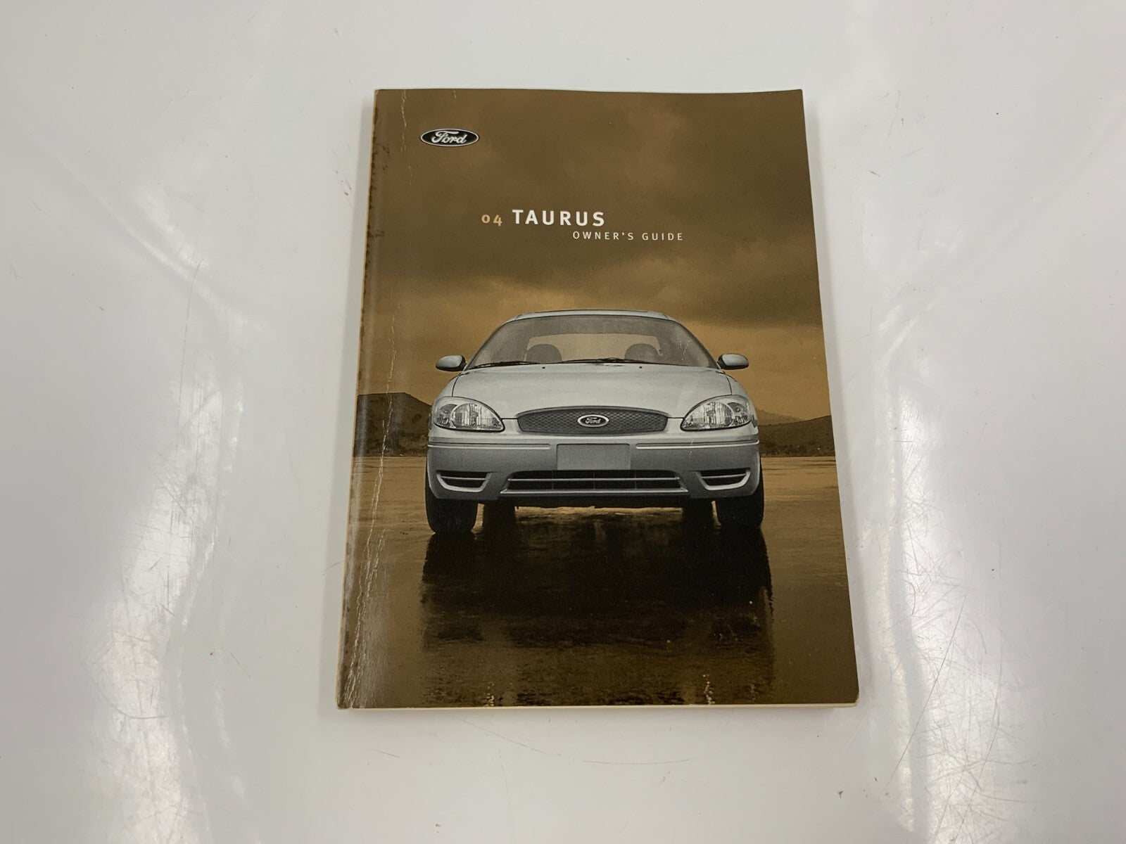 2004 Ford Taurus Owners Manual with Case OEM D04B33084