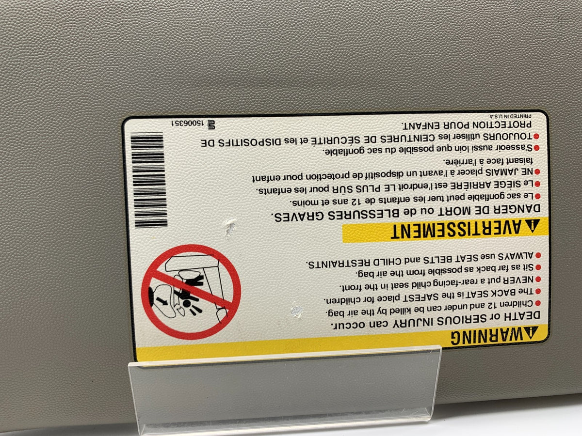 2004-2009 Cadillac SRX Passenger Sun Visor Gray Illuminated OEM B01B56039