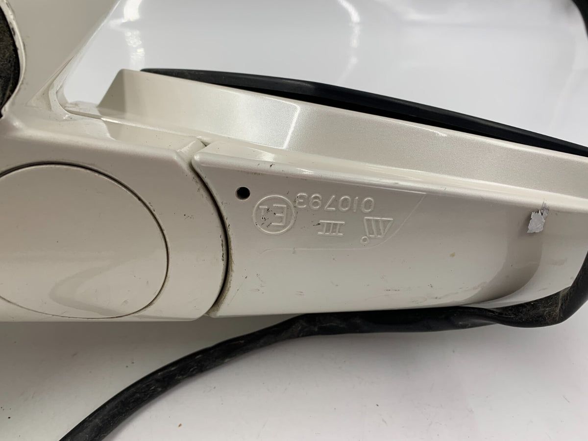 2004-2006 Cadillac SRX Passenger Side View Power Door Mirror White OEM