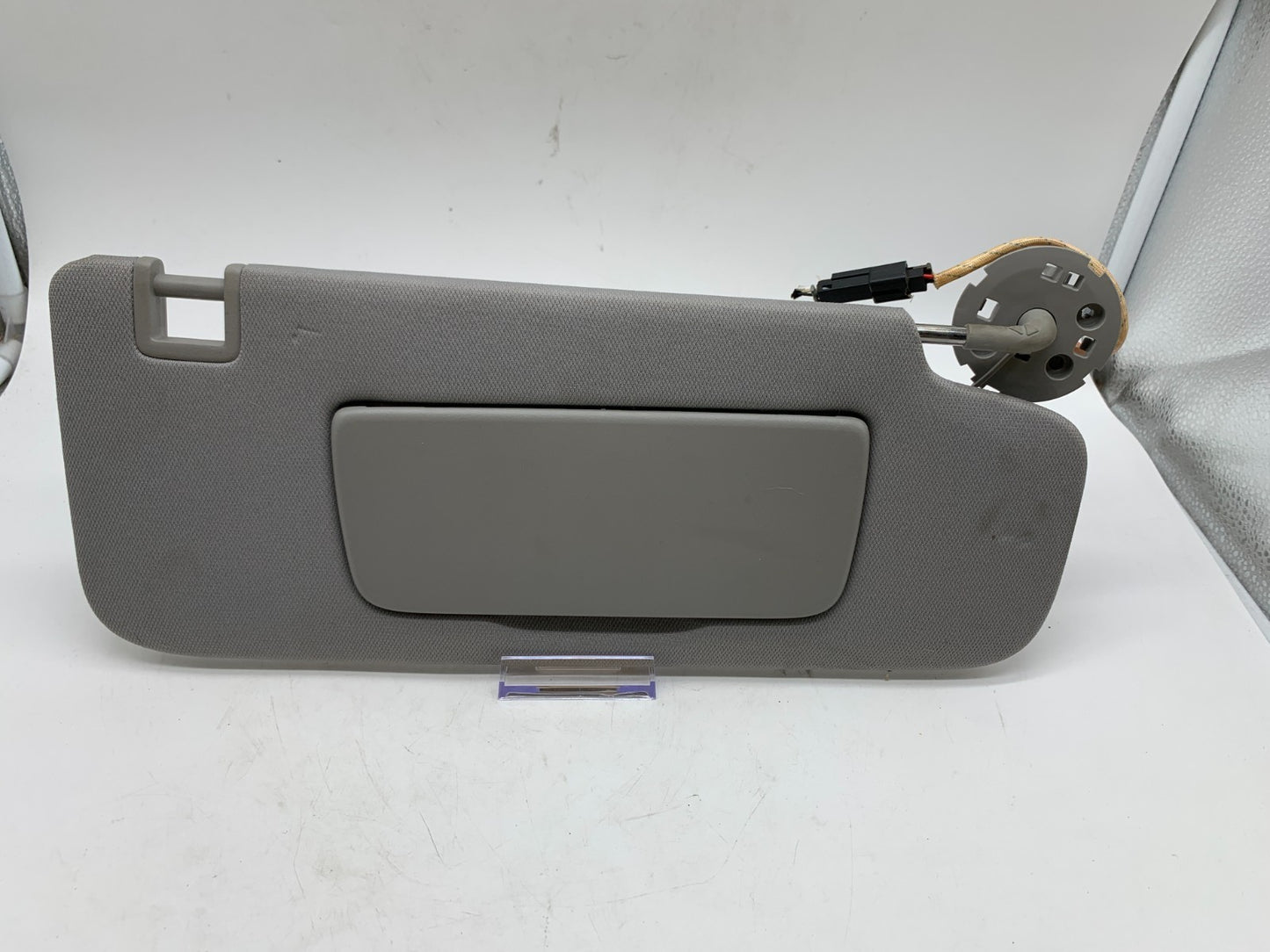 2018-2024 Chevrolet Equinox Passenger Sun Visor Gray OEM B01B28006