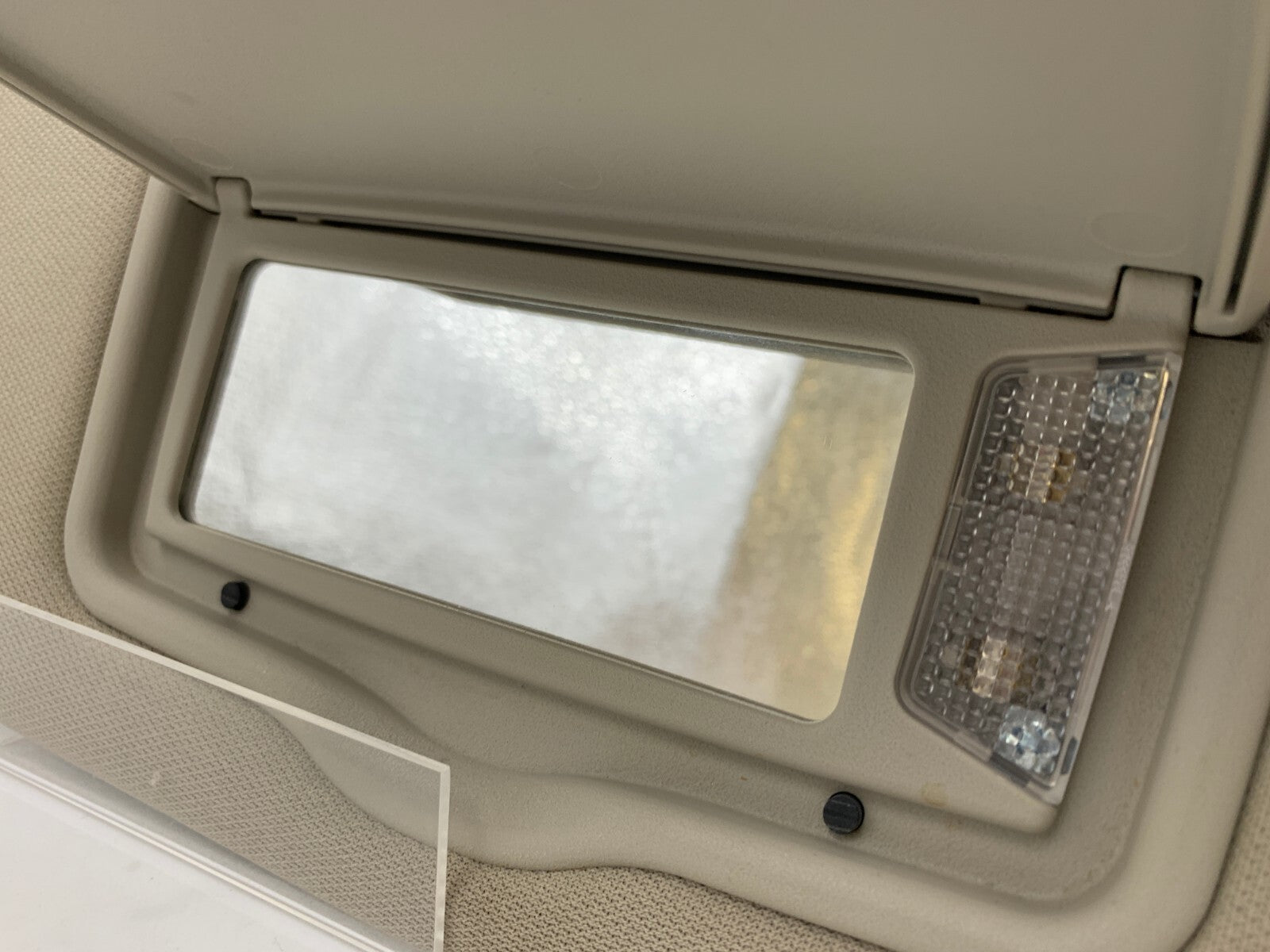 2006-2009 Ford Fusion Passenger Sun Visor Gray Illumination OEM B02B07042