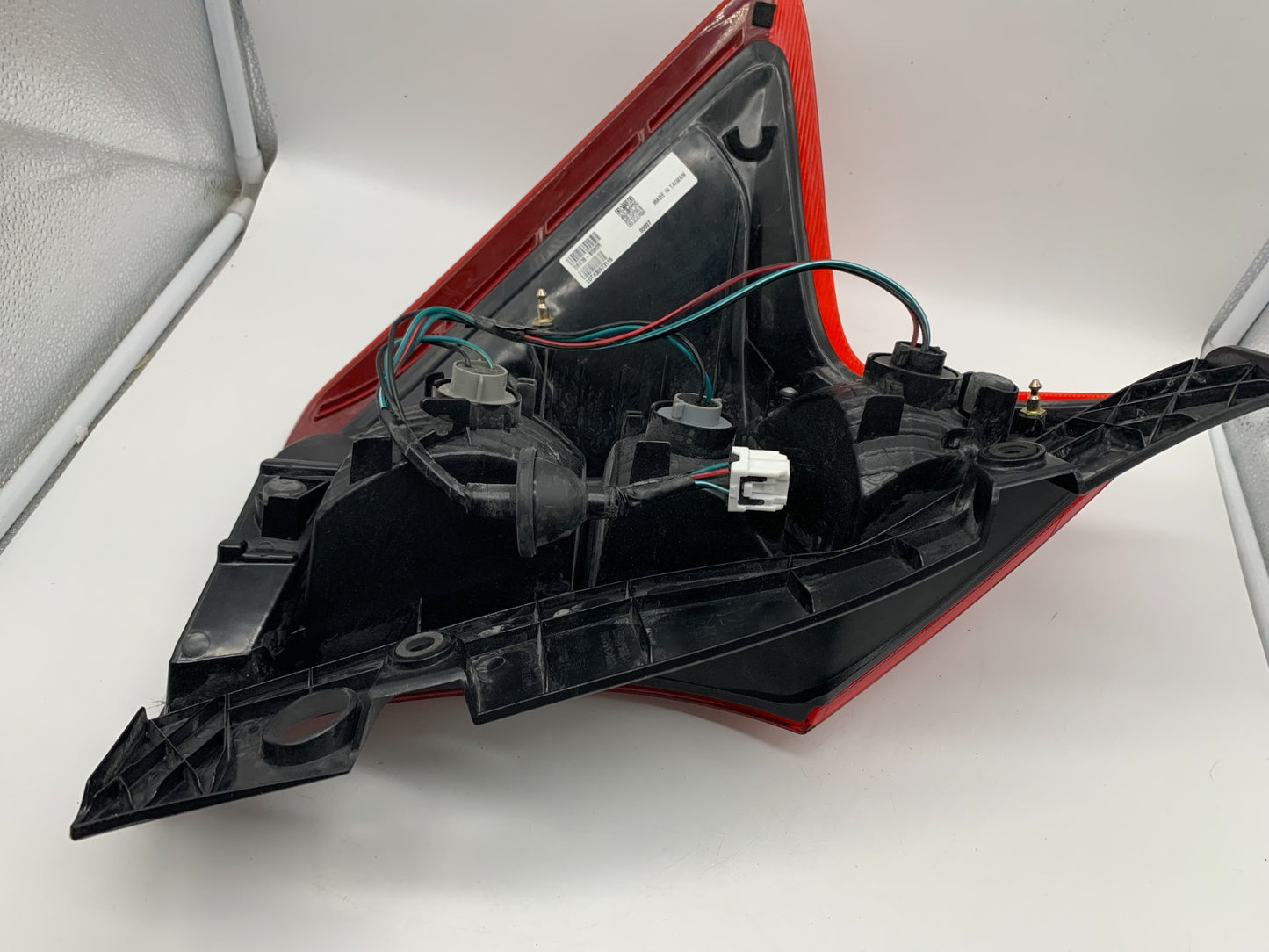 2014-2019 Nissan Versa Hatchback Passenger Side Tail Light Taillight A01B13001