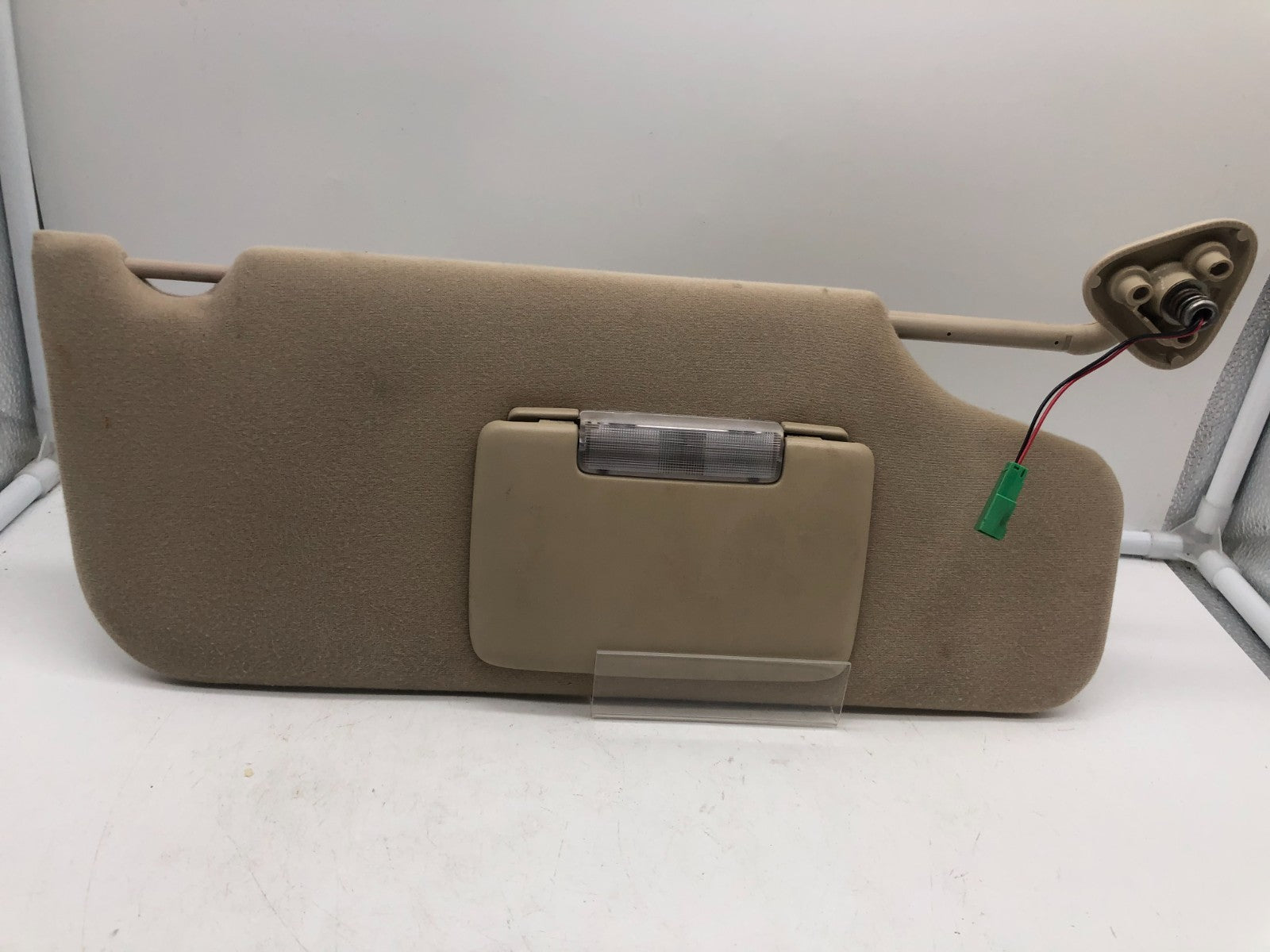 2005-2007 Mercury Montego Passenger Sun Visor Beige Illuminated OEM A01B06009