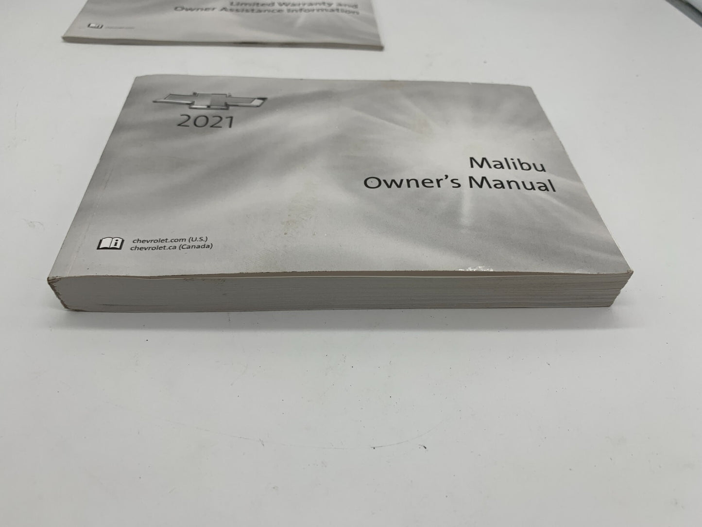 2021 Chevrolet Malibu Owners Manual Set OEM A02B54008