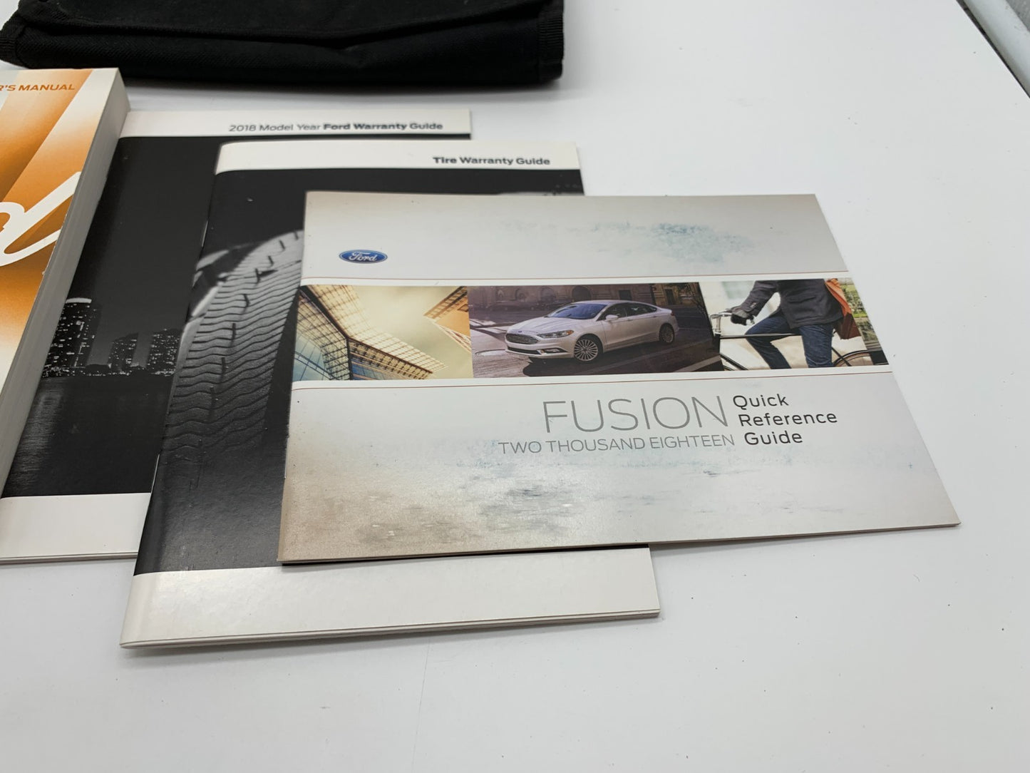 2018 Ford Fusion Owners Manual Set with Case OEM A01B44012