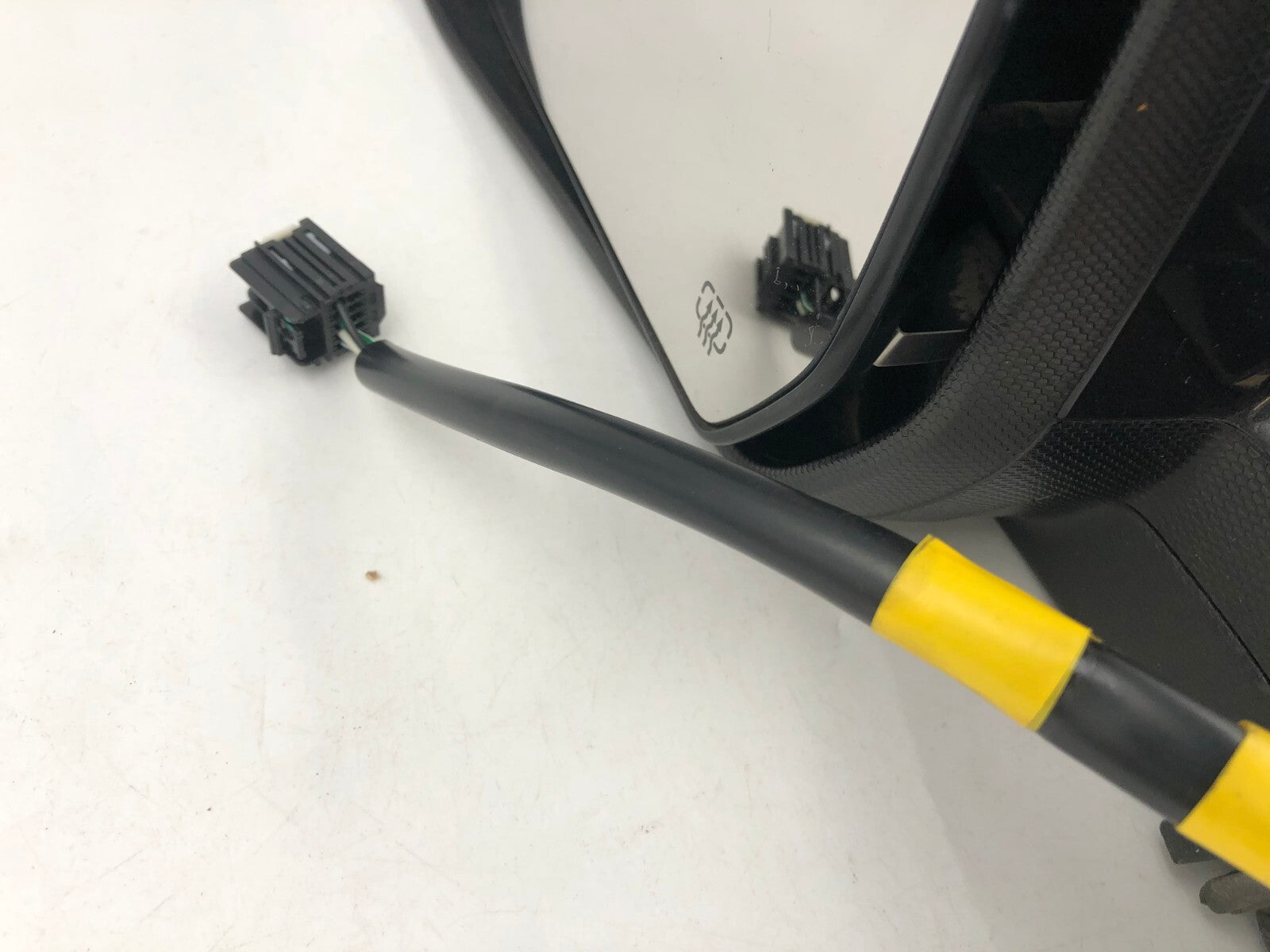 2011-2014 GMC Terrain Driver Side Power Door Mirror Gray OEM E03B64004