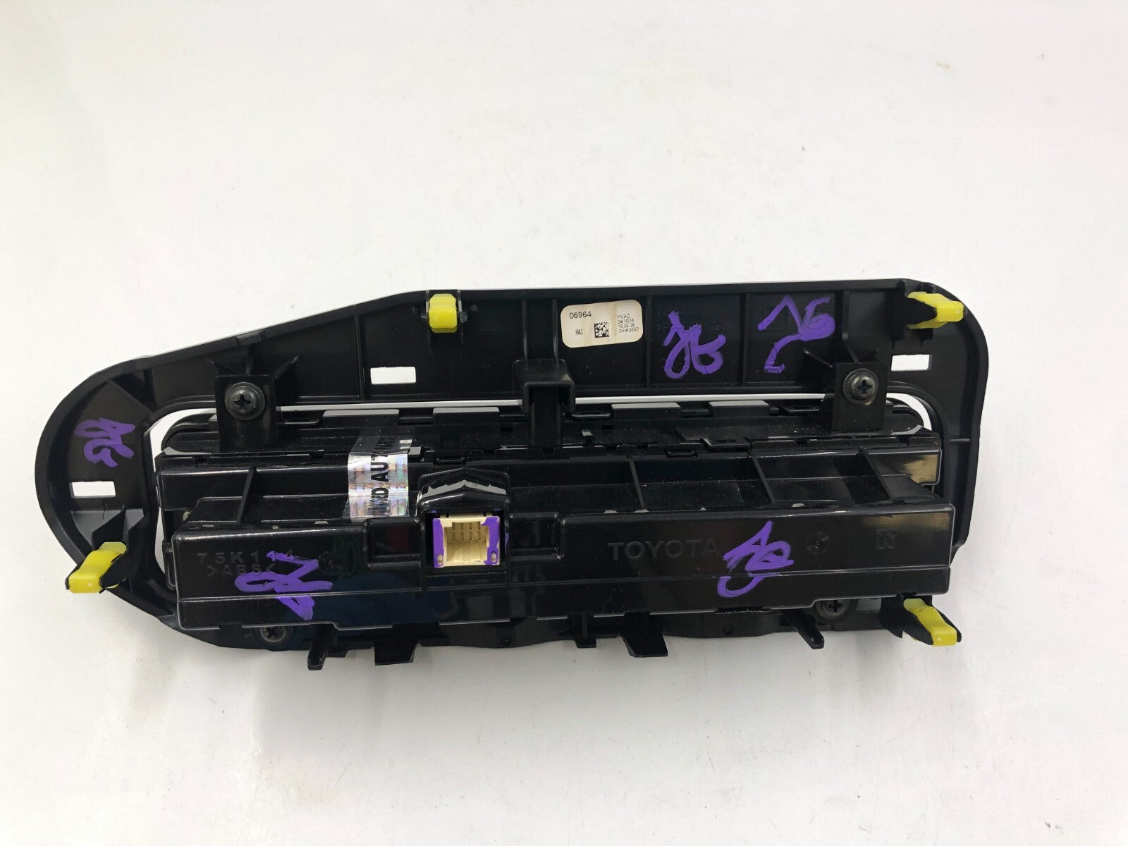 2017-2019 Toyota Corolla AC Heater Climate Control Unit OEM B01B10004