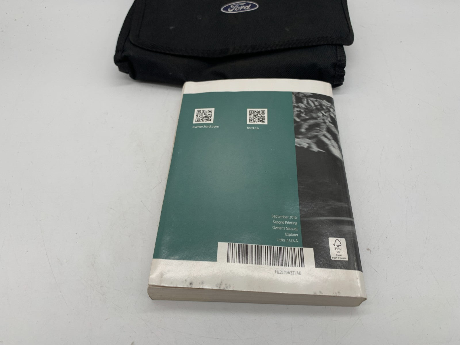 2017 Ford Explorer Owners Manual Set with Case OEM D01B11006