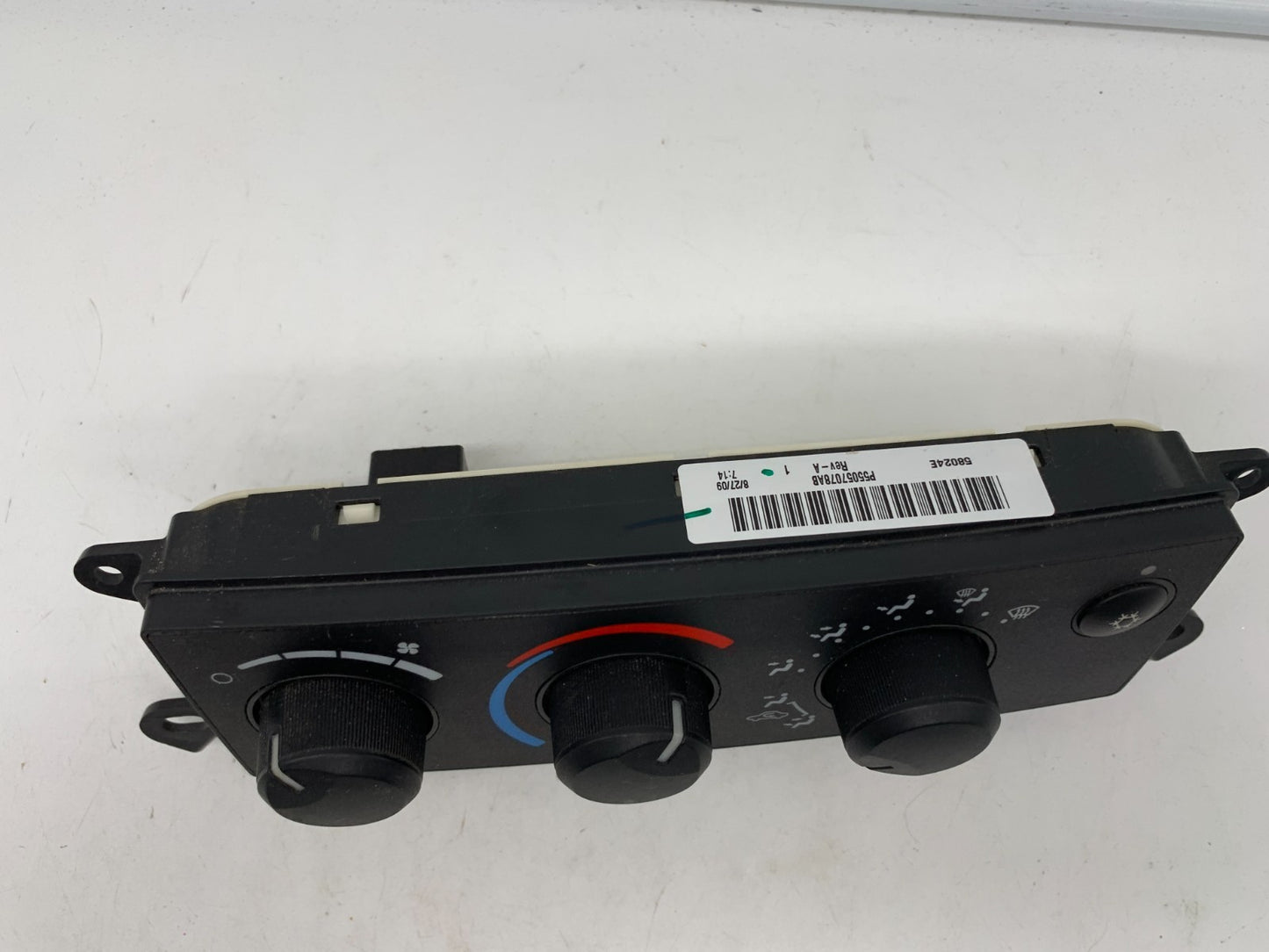 2008-2011 Dodge Dakota Manual Climate Control AC Heater Unit OEM