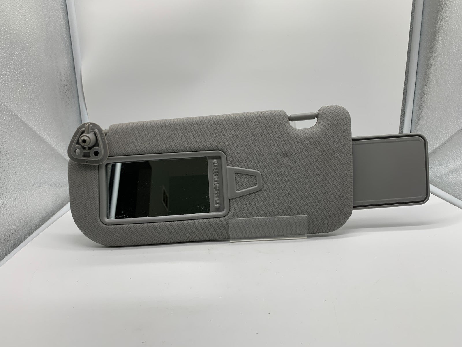 2010-2011 Hyundai Tucson Driver Sun Visor Gray OEM C01B15003