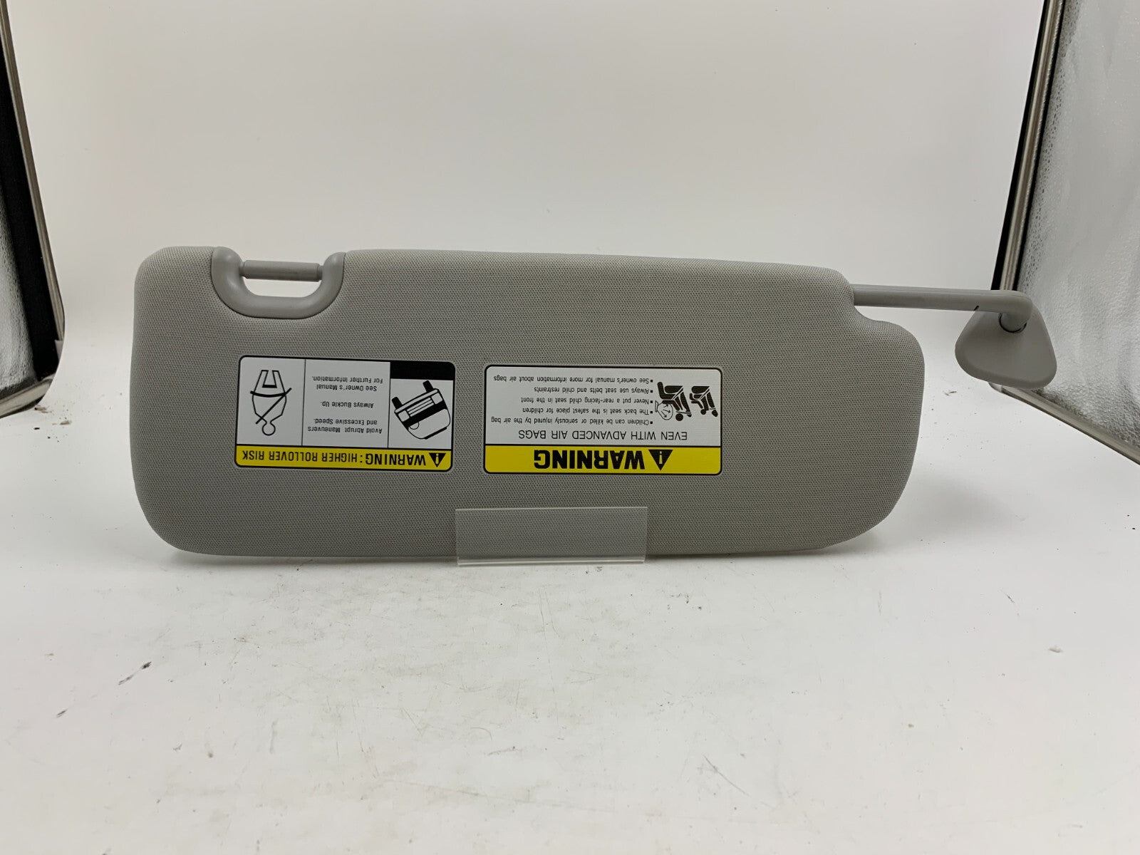 2013-2018 Hyundai Santa Fe Driver Sun Visor Gray OEM C04B17024