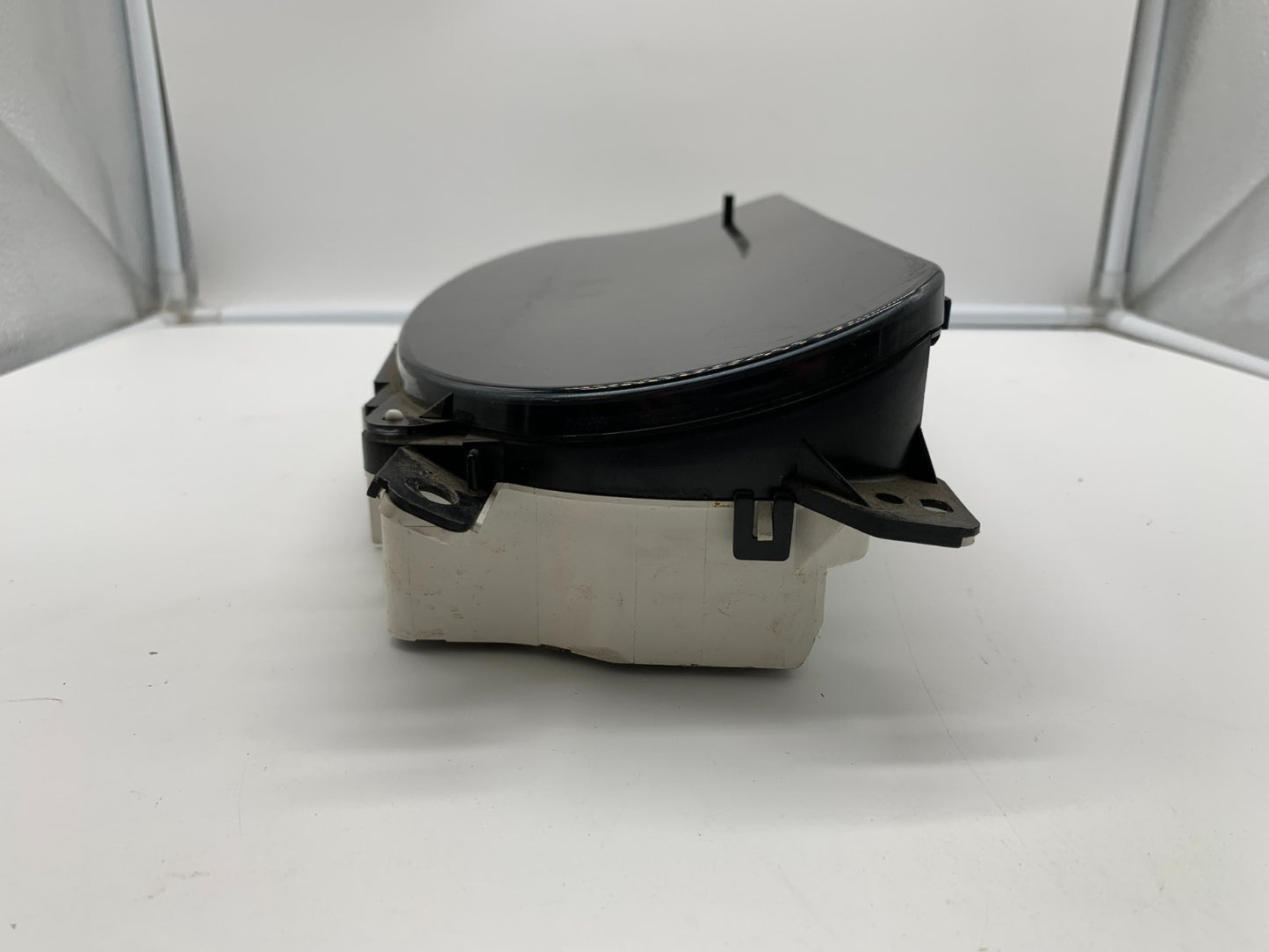 2001-2002 Mazda Millenia Speedometer Instrument Cluster 83123 Miles C04B63007