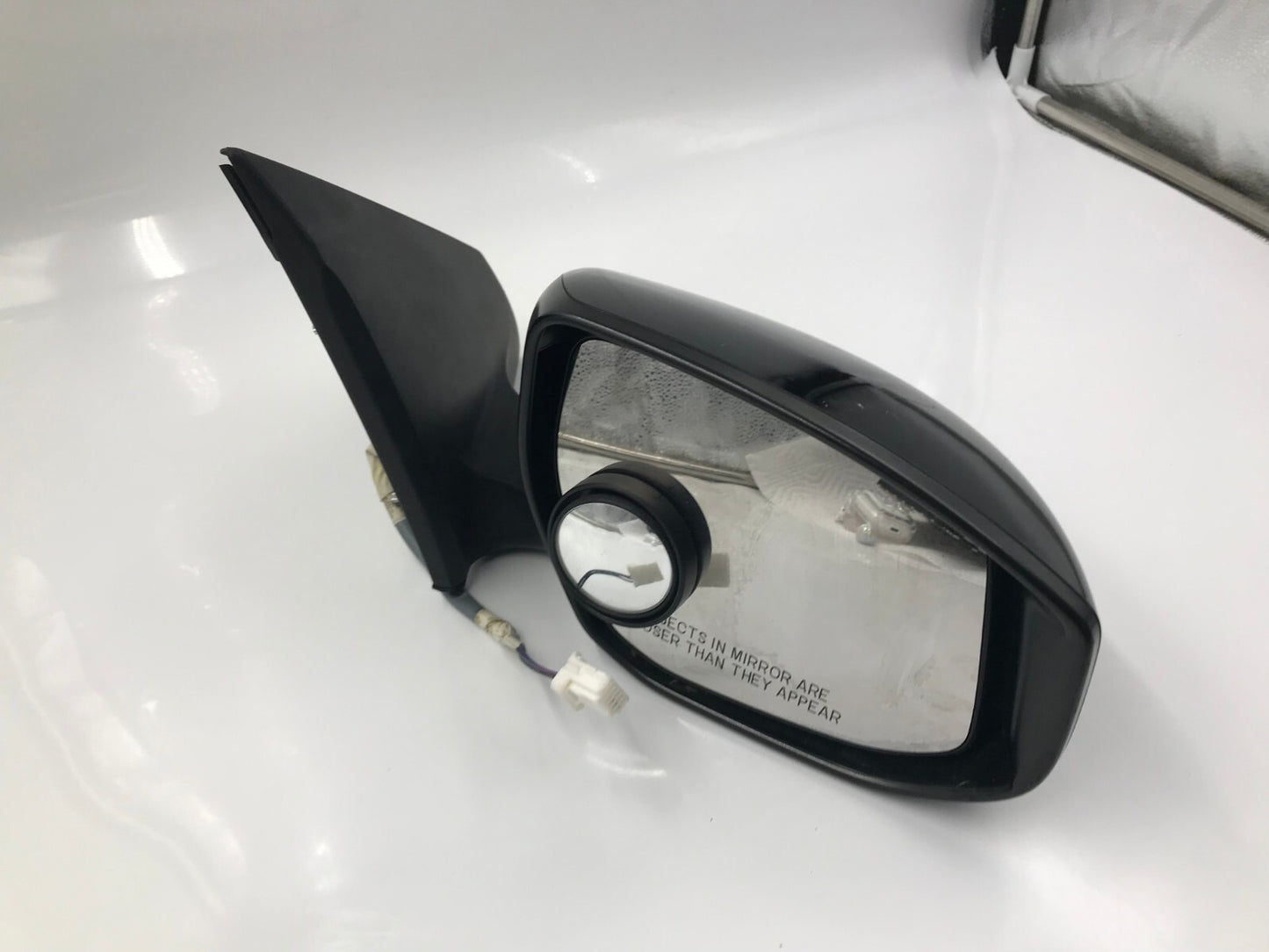 2013-2015 Nissan Sentra Passenger Side View Power Door Mirror Black B03B15091