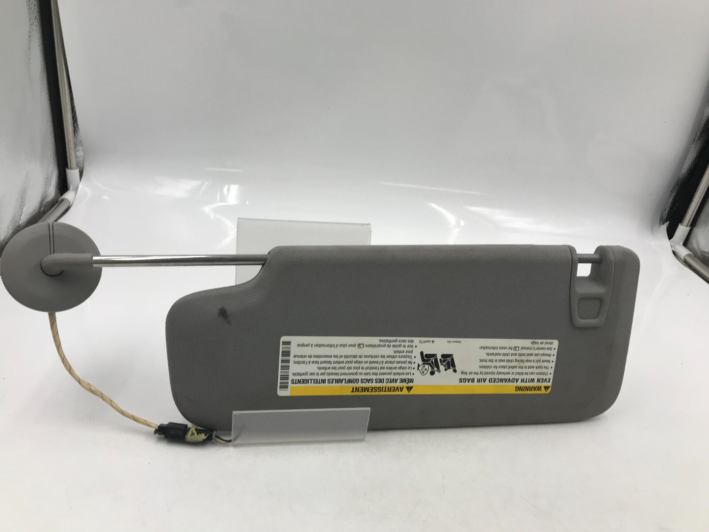 2016-2023 Chevrolet Malibu Passenger Sun Visor Gray Illuminated OEM D04B58005